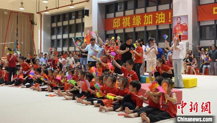 巴黎奥运会女子高低杠银牌得主邱祺缘：福建漳