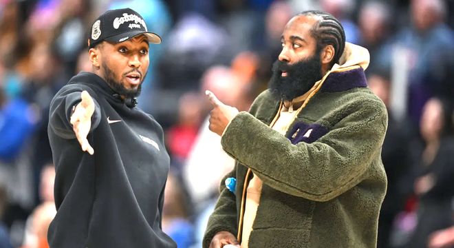 哈登达成历史里程碑 骑士力克残阵76人