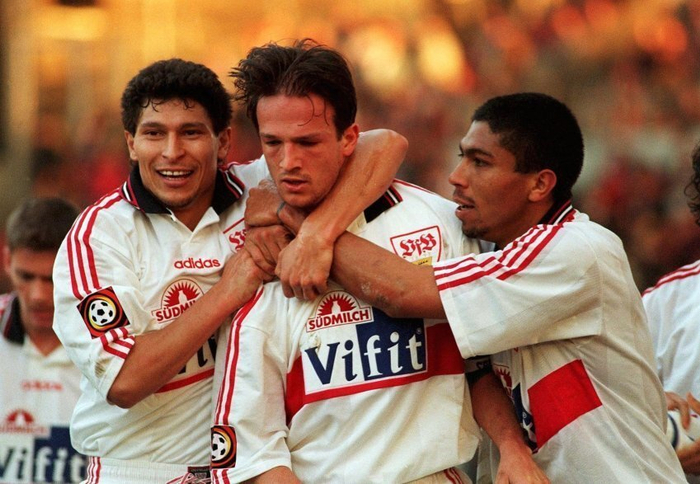 从中场大师到执教困局：巴拉科夫的传奇人生