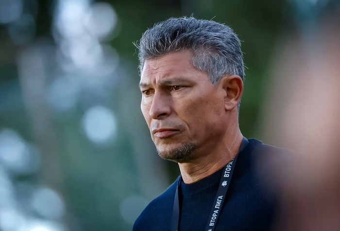 从中场大师到执教困局：巴拉科夫的传奇人生