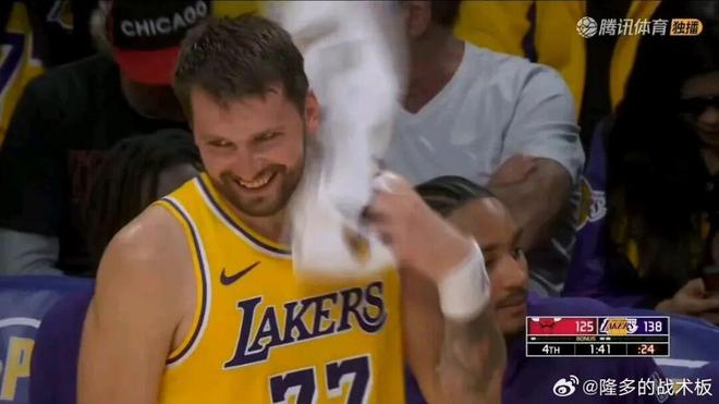 詹姆斯复出湖人迎强敌 东契奇狂砍51分锁定胜局